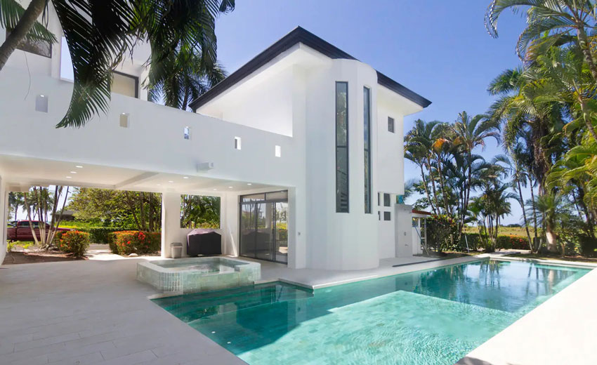 ultra luxury villa