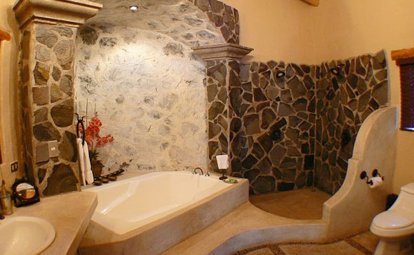 Villa Encantada bath